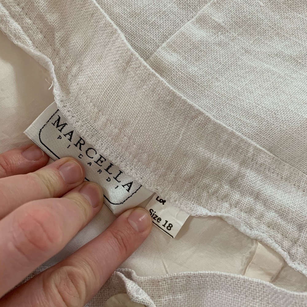 Vintage Linen Pencil Skirt With Button Hip & Slit - Picture 4 of 7